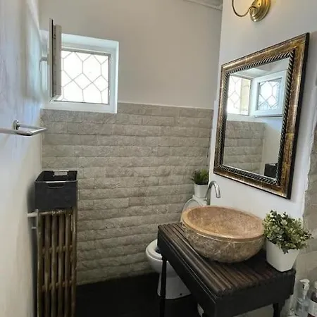 Apartment Lucomi's Bucharest