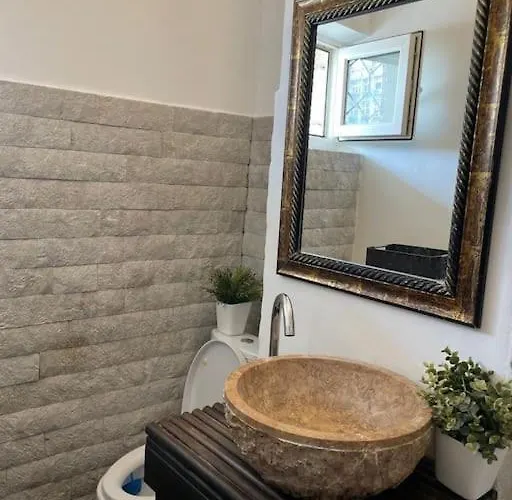 Lucomi's Apartament *