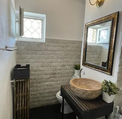 Apartment Lucomi's Bukarest